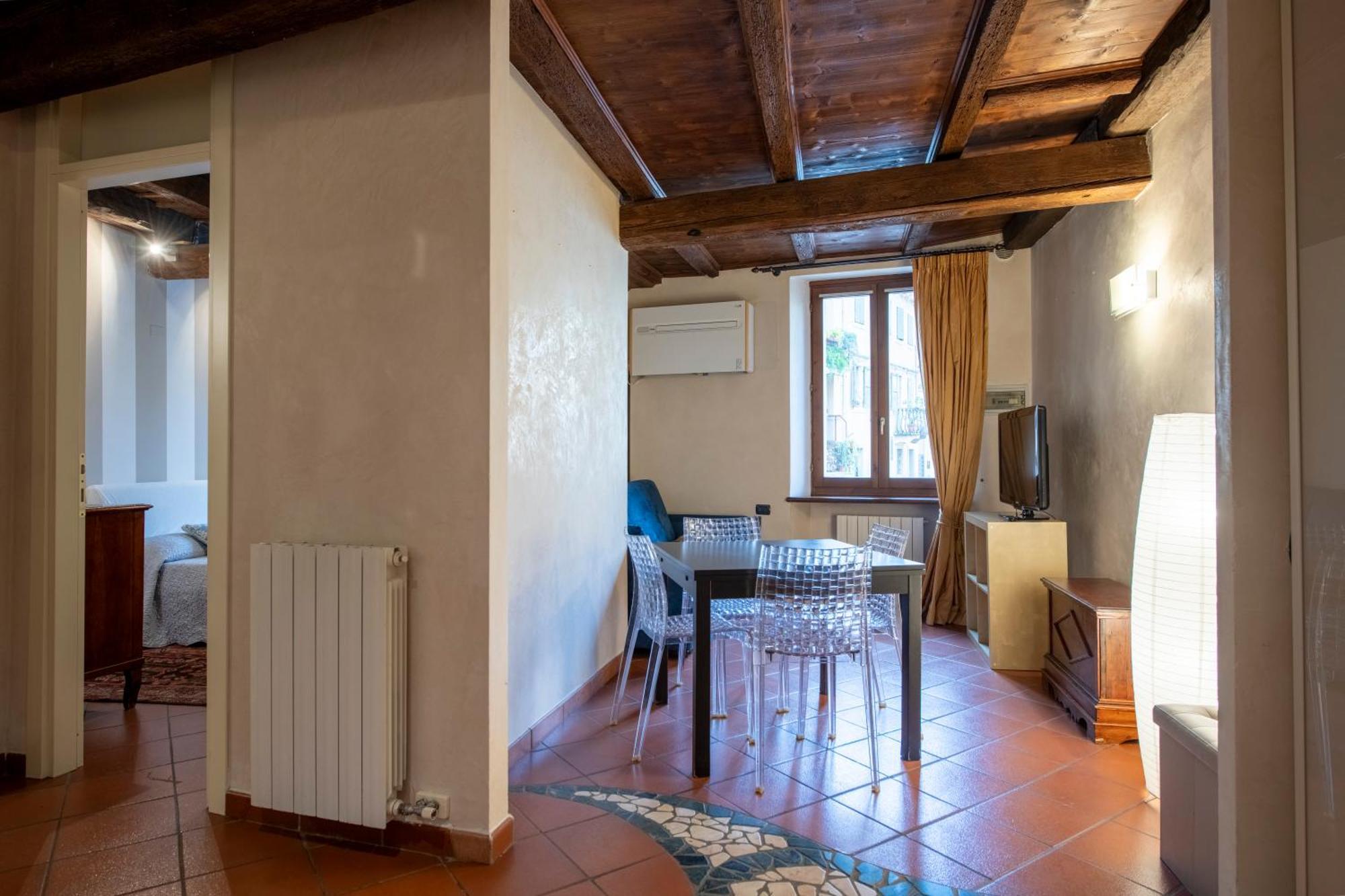 Ai Piedi Del Castello / 4Pl / Apt. Full Verona Buitenkant foto