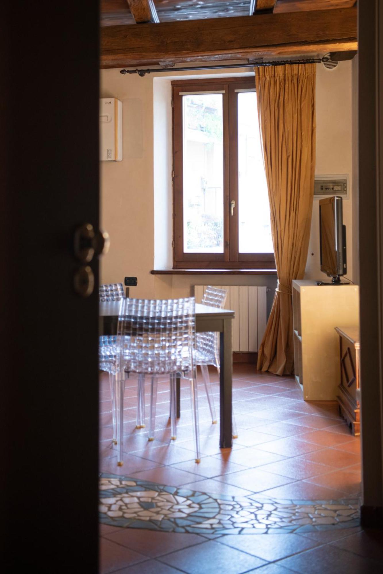 Ai Piedi Del Castello / 4Pl / Apt. Full Verona Buitenkant foto