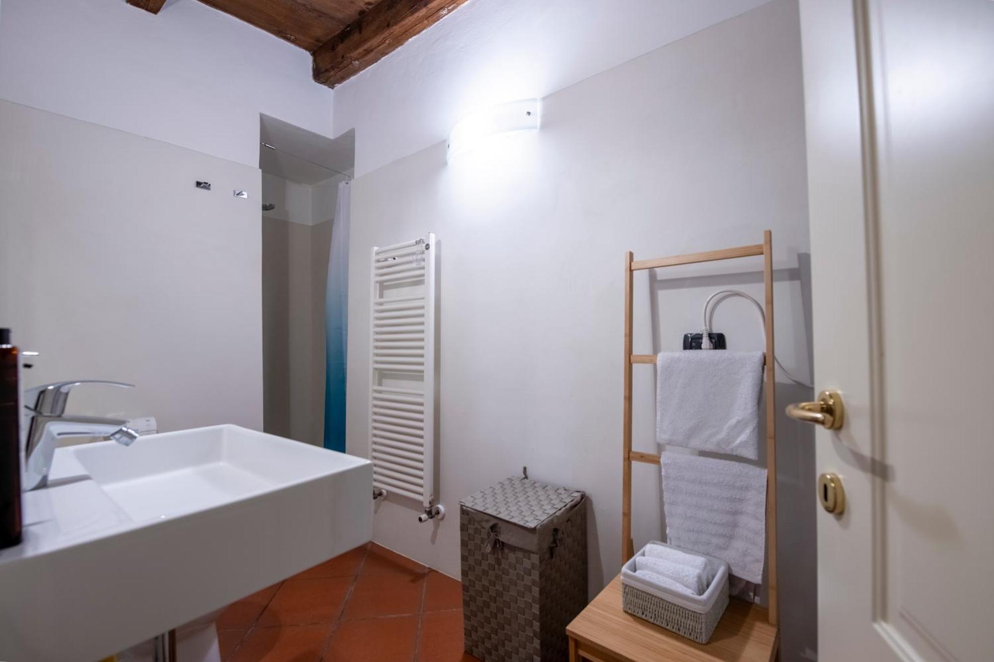 Ai Piedi Del Castello / 4Pl / Apt. Full Verona Buitenkant foto