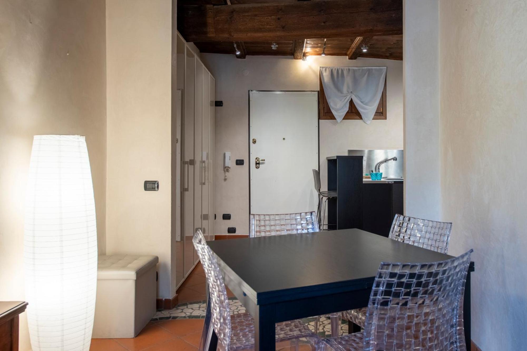 Ai Piedi Del Castello / 4Pl / Apt. Full Verona Buitenkant foto